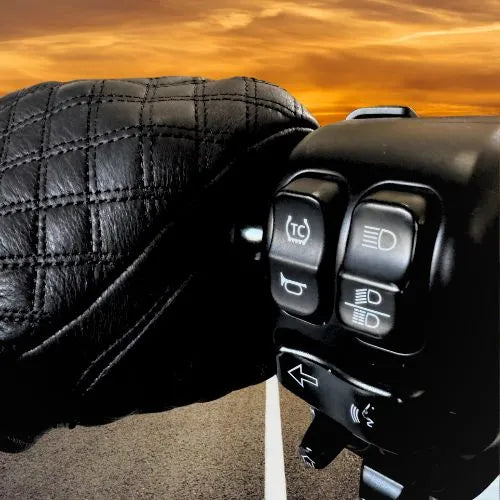 Legendary Double-Diamond Stitched Deerskin Short Wrist Touchscreen Gloves