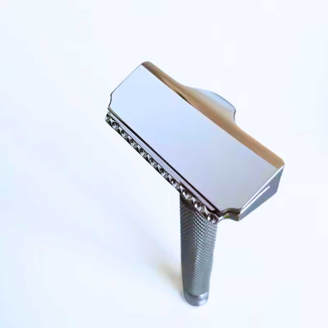 SteelMaster Shaving Razor